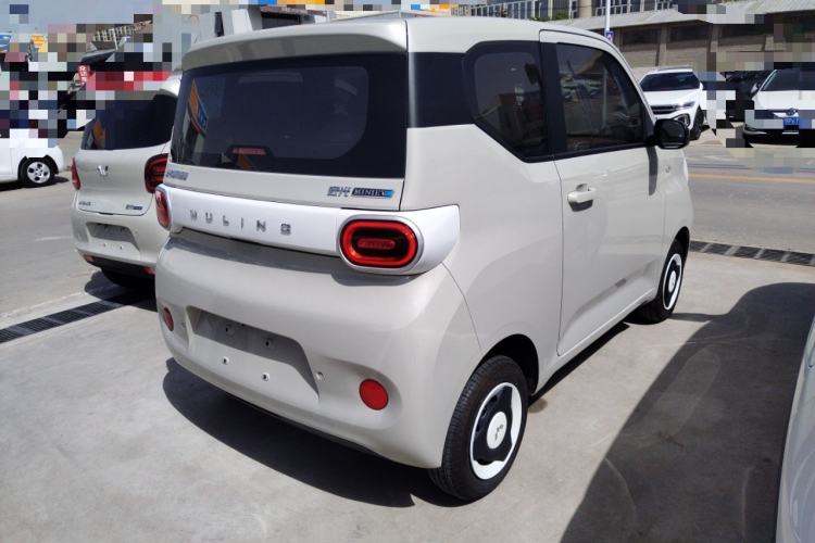 Used Wuling Hongguang MINIEV 2024 3rd Generation 215km Youth Edition Rear Right 45 Deg