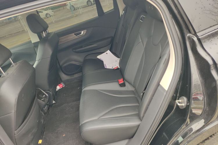 Used Hongqi E-QM5 2022 431 km Charge & Enjoy Edition
