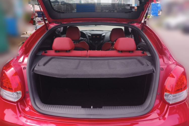 Used Hyundai Veloster 2015 1.6T Automatic Luxury Edition Trunk