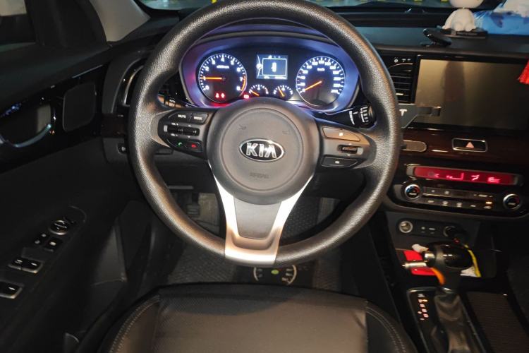 Used Kia K4 2014 1.8L Automatic GLS
