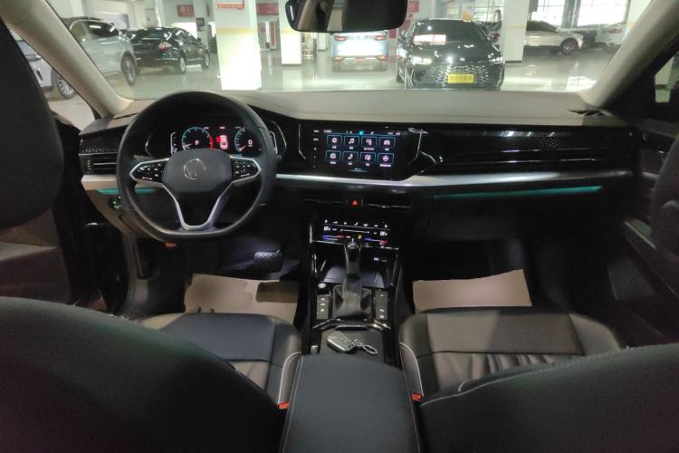 Used Volkswagen Passat 2023 Revised 380TSI Luxury Edition
