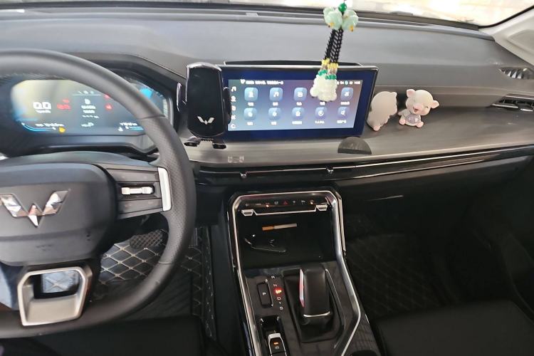 Used Wuling Asta 2022 2.0L DHT Electric-Speed Version