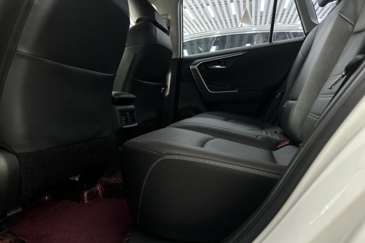 Used Toyota RAV4 2020 2.0L CVT Four-Wheel Drive Prestige Edition
