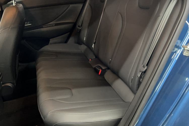 Used Hyundai Elantra 2022 1.5L CVT LUX Prestige Edition Left Rear Seat