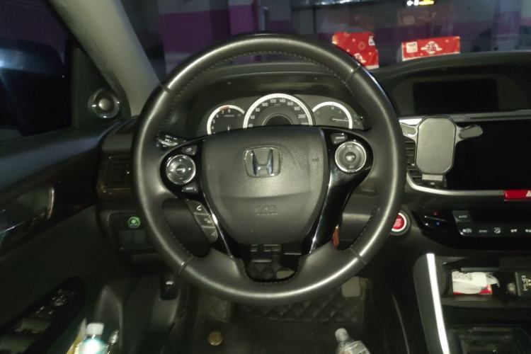 Used Honda Accord 2016 2.4L Luxury Edition
