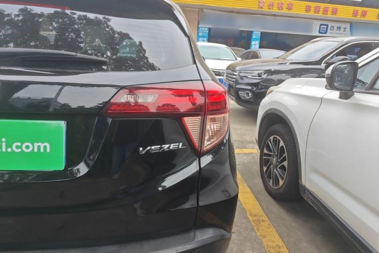 Used Honda Vezel 2017 1.8L CVT Front-Wheel Drive Pioneer Edition