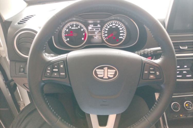 Used Bestune X40 2019 1.6L Manual Luxury Edition China VI