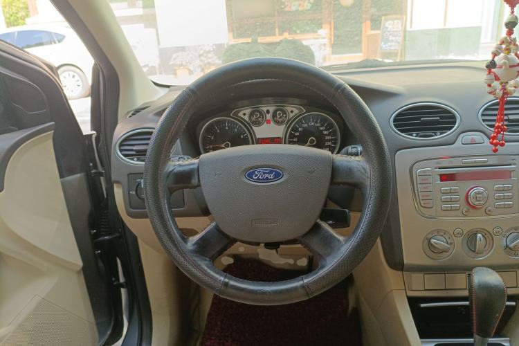 Used Ford Focus 2011 Hatchback 1.8L Automatic Fashion Edition
