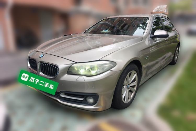 Used BMW 5 Series 2014 520Li Elegant Model Front Left 45 Deg