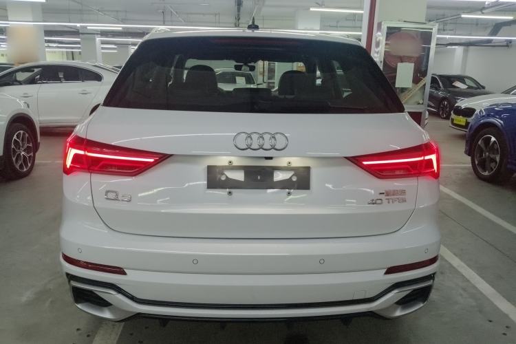 Used Audi Q3 2024 40 TFSI Fashion Dynamic Model