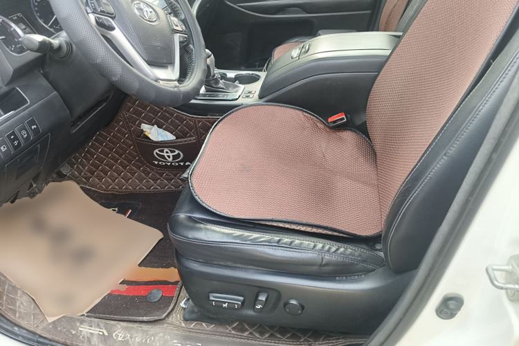 Used Toyota Highlander 2018 2.0T Four-Wheel Drive Luxury Edition 7 Seats China V Emission Standard
