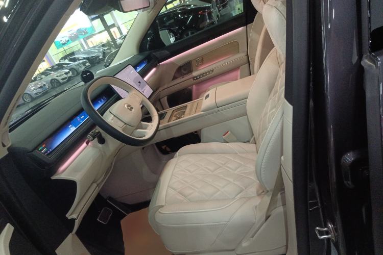 Used Nio ES8 2026 Model 6-seat Executive Signature Edition Left Front Seat