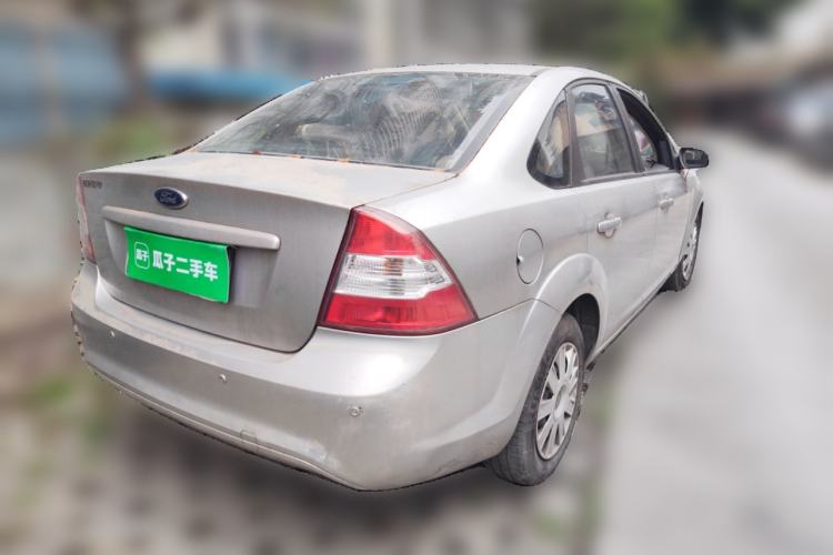 Used Ford Focus 2011 Sedan 1.8L Manual Classic Model
