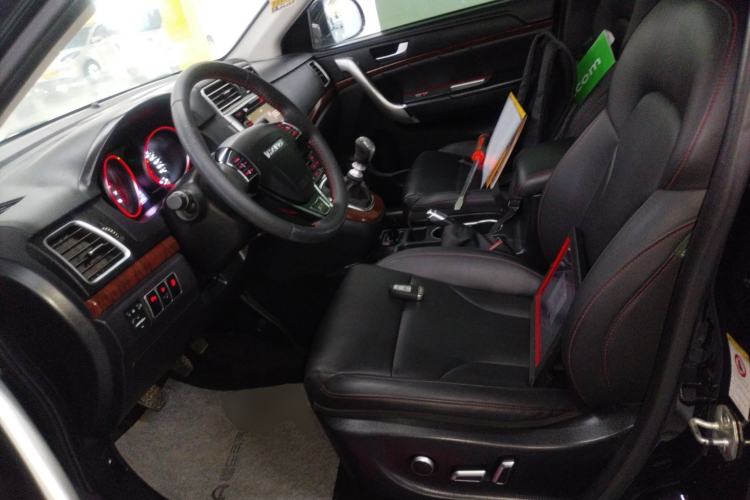 Used Haval H6 2015 Revised Version Sport Edition 1.5T Manual Transmission Two-Wheel Drive Elite Grade
