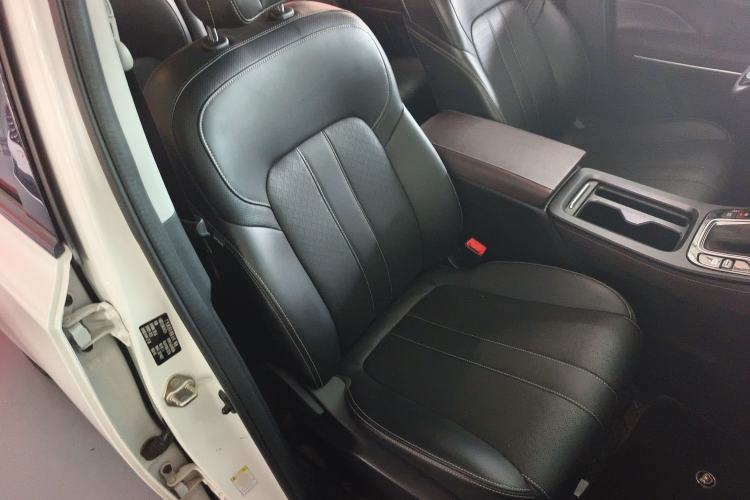 Used GAC Trumpchi M6 2021 PRO 270T DCT Luxury Edition Right Front Seat