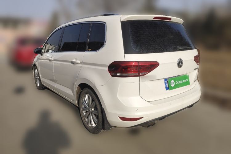 Used Volkswagen Touran 2018 Volkswagen Touran L 280TSI DSG Comfort Edition 6-seater