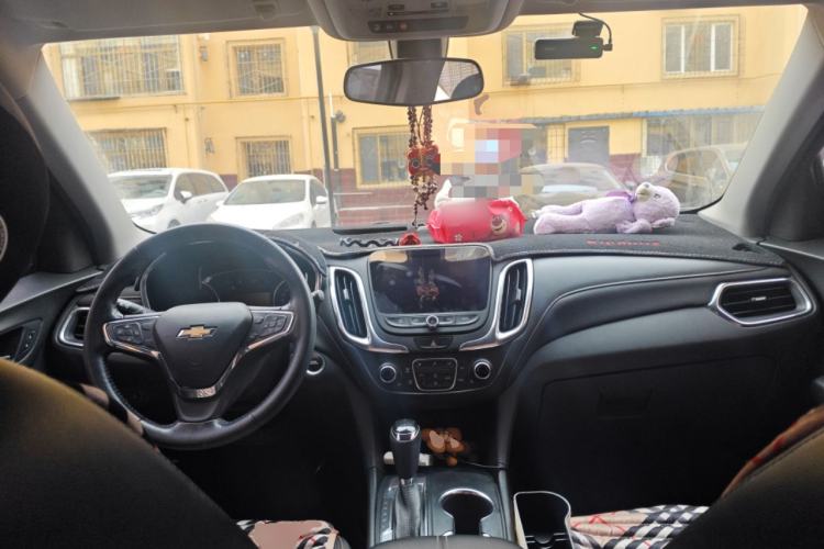 Used Chevrolet Equinox 2018 535T Automatic YuJie Edition Center Console