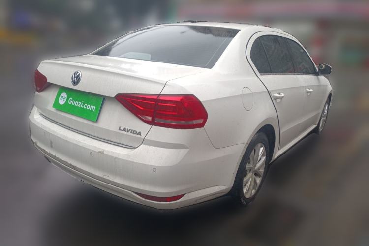 Used Volkswagen Lavida 2017 1.6L Automatic Comfort Edition
