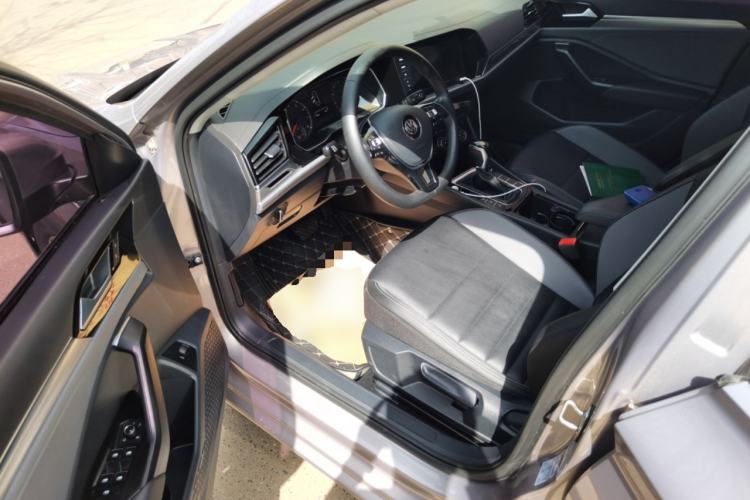 Used Volkswagen Sagitar 2020 280TSI DSG R-Line China VI Driver Seat