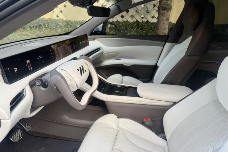 Used IM LS7 2023 90 kWh Elite Rear-Drive Version
