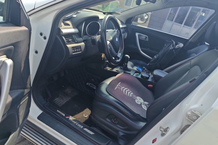 Used Bestune X80 2013 2.0L manual luxury version