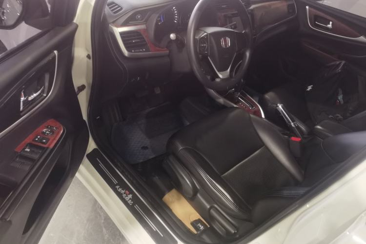 Used Honda Crider 2015 1.8L automatic luxury edition Driver Seat