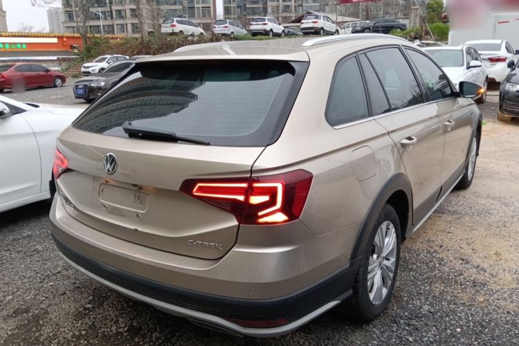 Used Volkswagen C-TREK 2018 1.5L Automatic Comfort Model Rear Right 45 Deg