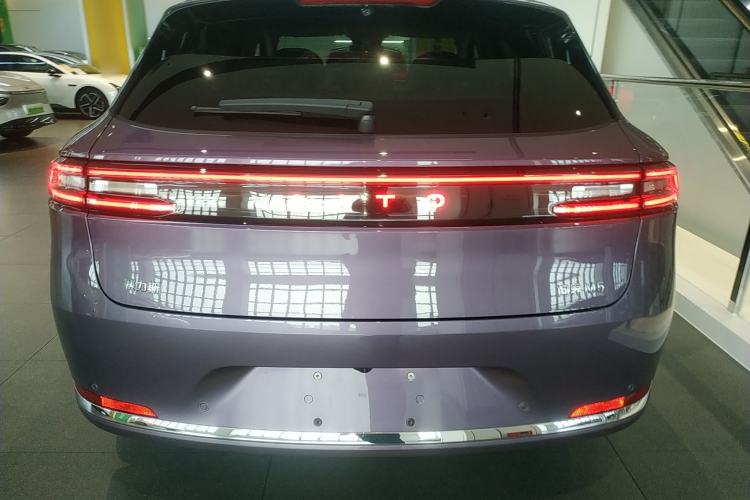 Used Hima AITO M5 2025 Extended-Range Ultra All-Wheel-Drive Version Rear