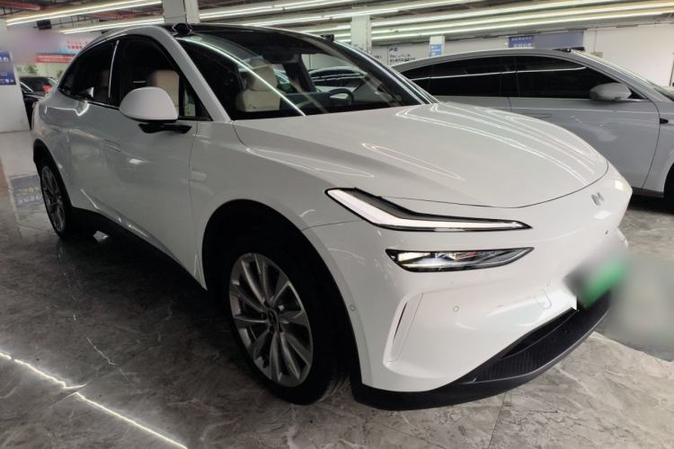 Used ONVO L60 2025 Model—60 kWh Rear-Wheel-Drive Version Front Right 45 Deg