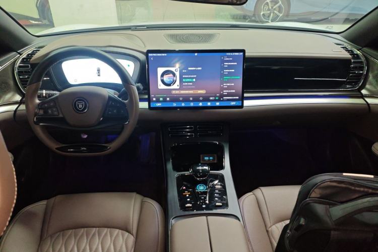 Used BYD Han 2023 EV Champion Edition 605KM Front-Drive Premium Model
