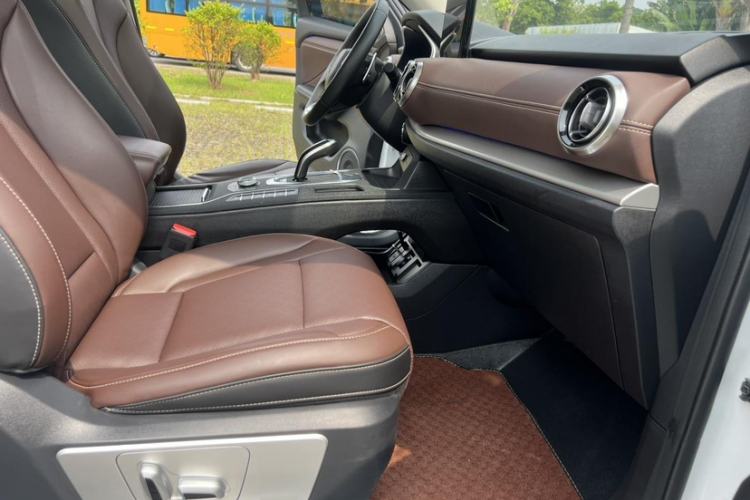 Used Wey VV6 2021 2.0T Two-Wheel Drive Smart Protection+
