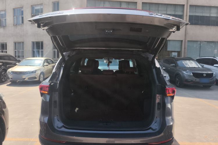 Used JETOUR X70 PLUS 2023 1.6T DCT Stronger 7-Seater Trunk