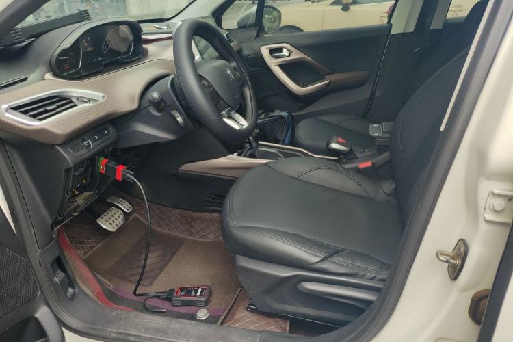 Used Peugeot 2008 2014 1.6L Automatic Navigation Edition Left Front Seat