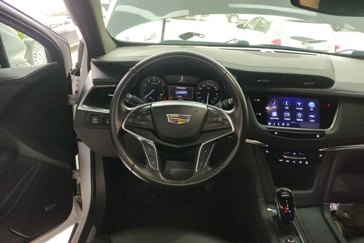 Used Cadillac XT5 2022 2.0T Two-Wheel Drive Luxury Version
