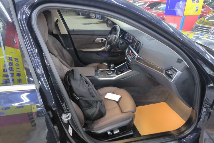 Used BMW 3 Series 2022 325Li M Sport Package Right Front Seat