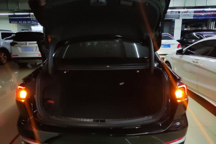 Used Ford Mondeo 2023 EcoBoost 180 Comfort Model Trunk