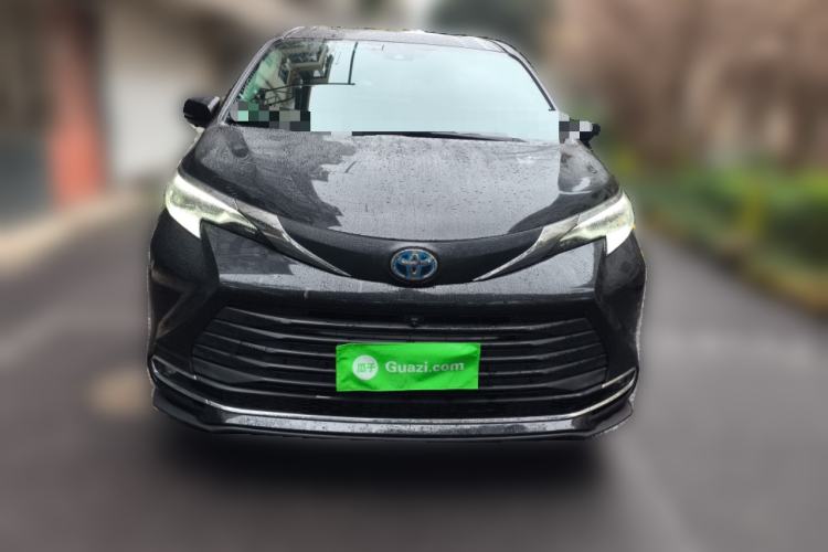 Used Toyota Sienna 2023 2.5L Hybrid Comfort Edition