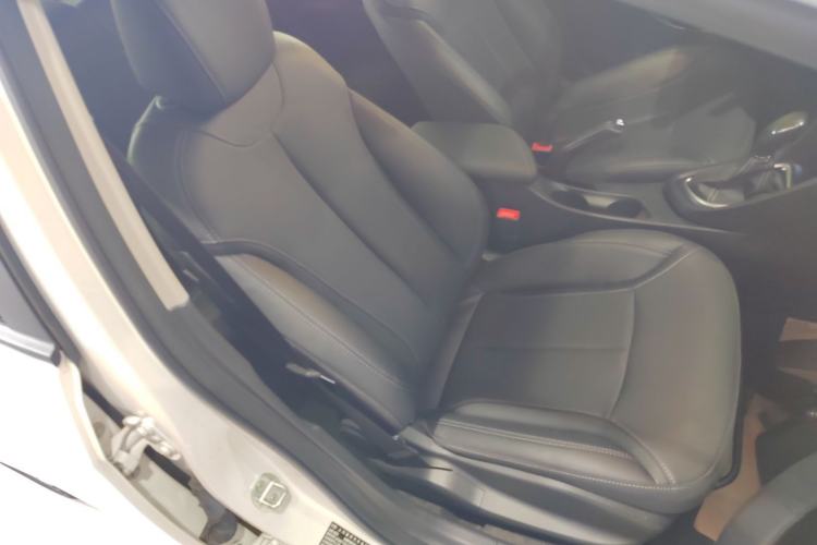 Used Buick GT 2021 Revised Version Flagship 1.5L Automatic Elite Edition Right Front Seat