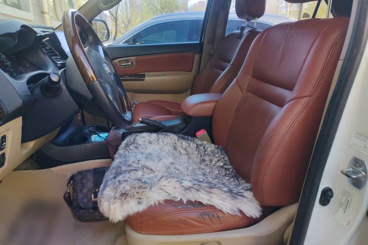 Used Toyota Fortuner  Left Front Seat