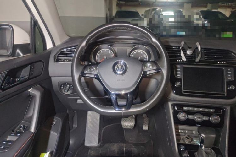 Used Volkswagen Tiguan L 2018 330TSI Automatic Two-Wheel Drive Luxury Edition