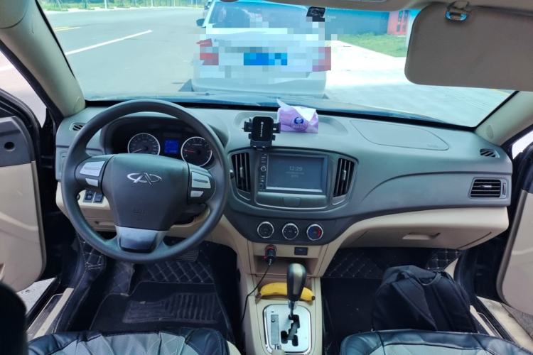 Used Chery E5 2012 1.8L CVT Sport Edition Center Console