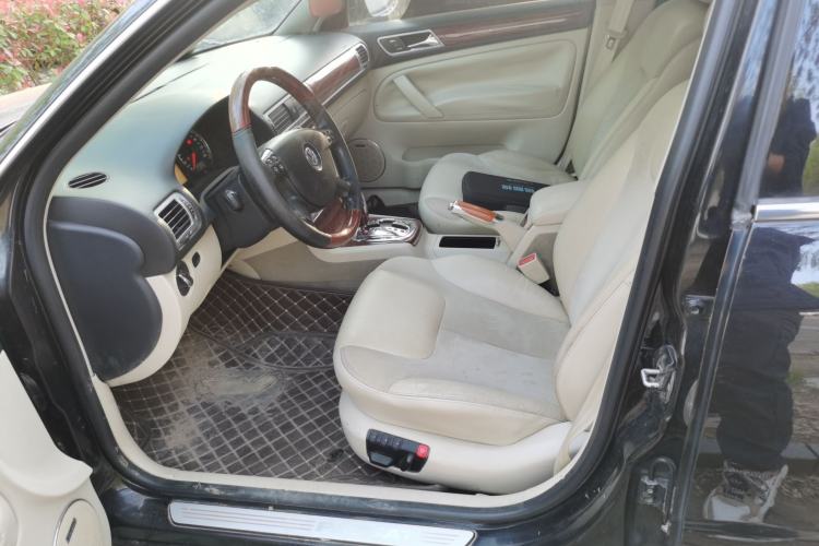 Used Volkswagen Passat 2007 1.8T Automatic Luxury Model Left Front Seat