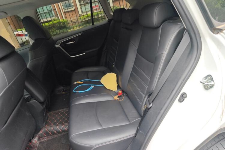 Used Toyota RAV4 2021 2.0L CVT Two-Wheel Drive Fashion PLUS Edition
