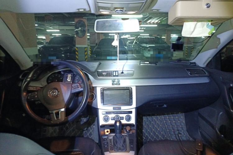 Used Volkswagen Magotan 2015 1.8TSI Luxury Model Center Console