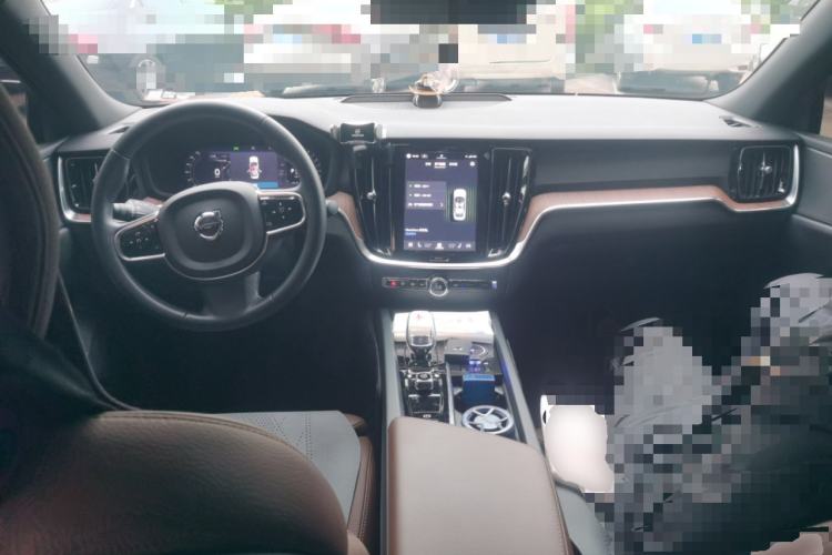 Used Volvo S60 2025 B4 Zhiyuan Luxury Edition
