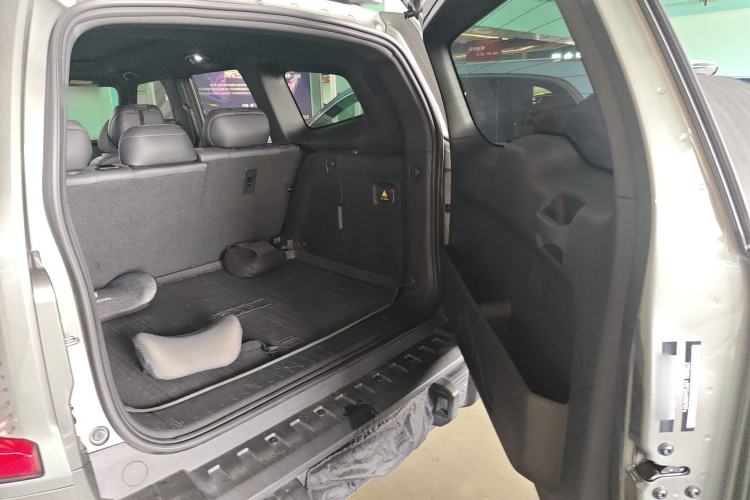 Used Deepal G318 2024 Two-Wheel Drive Air Suspension Version Trunk