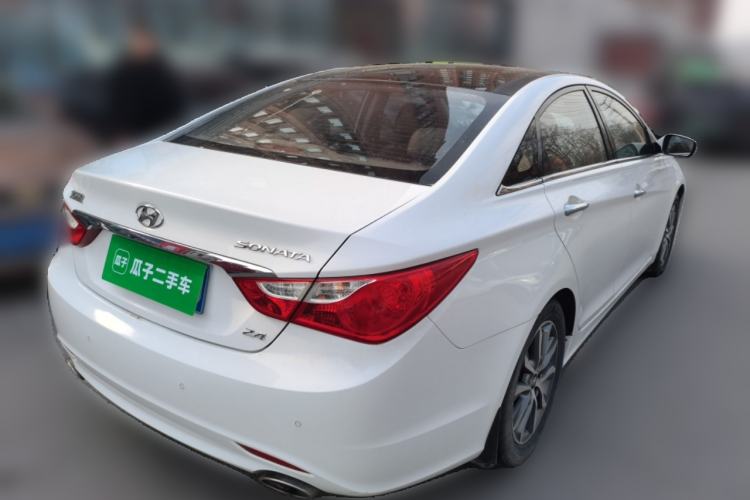 Used Hyundai Sonata 2013 2.4L Automatic Leading Edition China IV Standard Rear Right 45 Deg