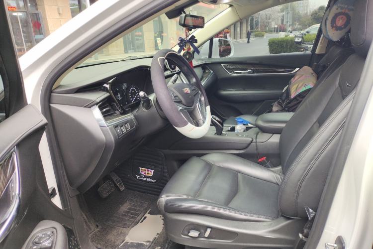 Used Cadillac XT5 2018 25T Luxury Model
