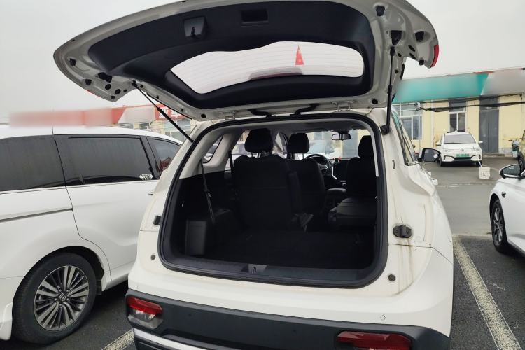 Used Baojun 530 2021 Global Car Anniversary Edition 1.5T Manual Prestige Model 6 Seats
