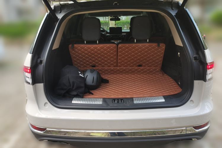 Used Lincoln Aviator 2020 3.0T V6 Four-Wheel Drive Premium Edition Trunk